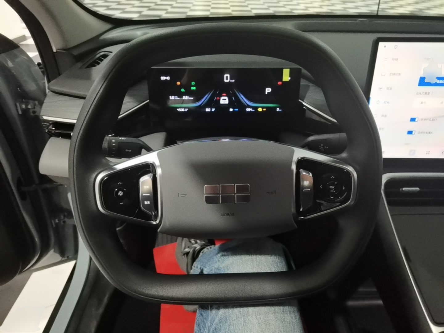 Geely Galaxy L6 2025 EM-i 60km Launch Edition — снимка 13