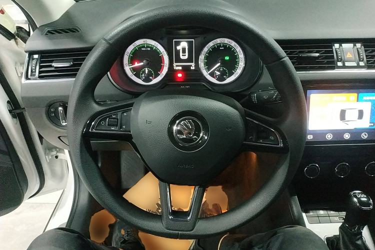 Used Skoda Octavia 2019 TSI280 DSG Luxury Edition Station Wagon China VI Standard