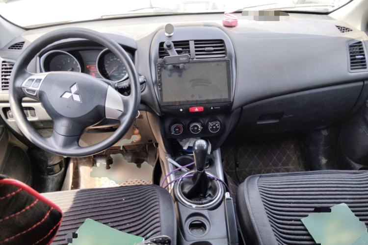 Used Mitsubishi ASX 2013 1.6L Manual Two-Wheel Drive Standard Edition Center Console