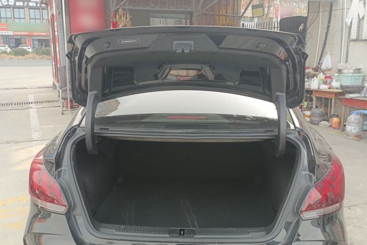 Used MG 5 2022 180 DVVT CVT Youth Luxury Edition
