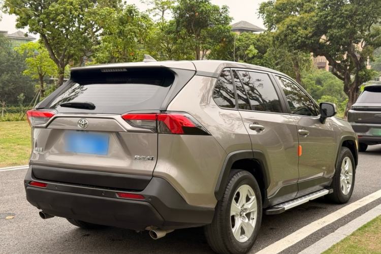 Used Toyota RAV4 2022 2.0L CVT Two-Wheel Drive Urban Edition Exterior 4