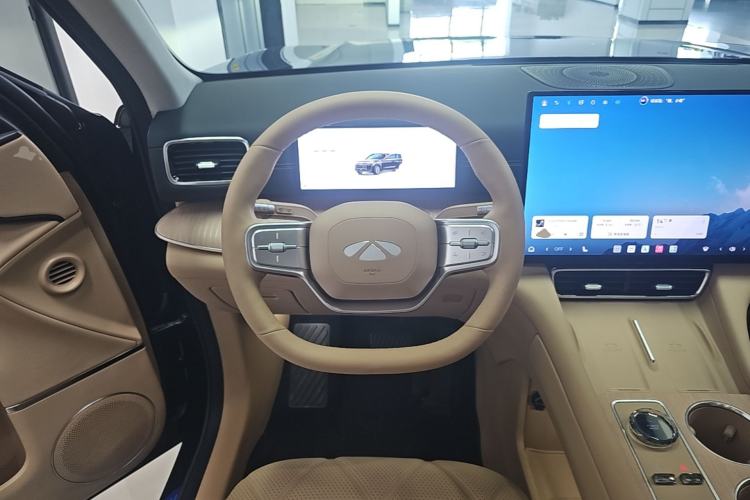 Used Chery T11 2026 Model 220 All-Wheel Drive Dual IMAX Theater Edition