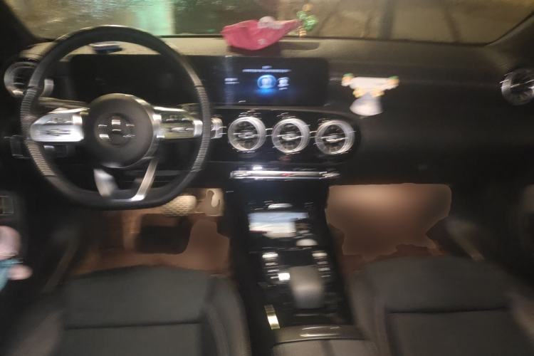 Used Mercedes-Benz A-Class 2022 Revised Version A 200 L Sport Sedan Fashionable Style