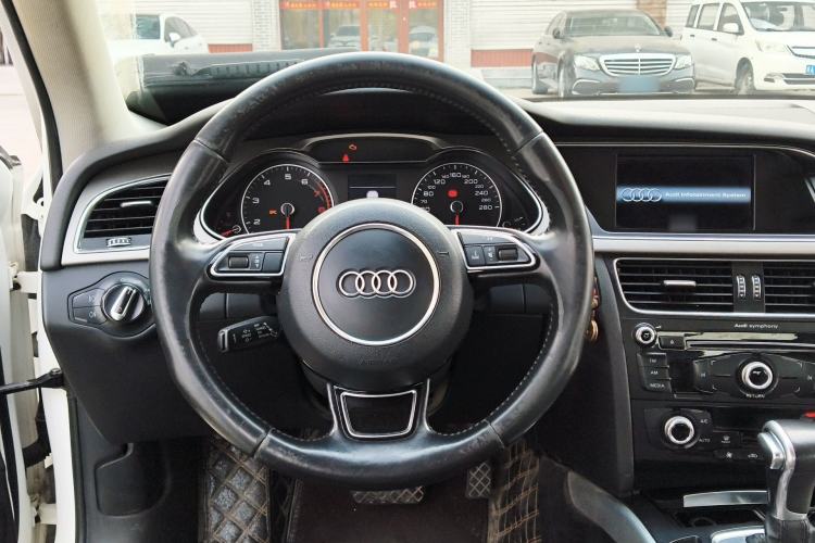 Used Audi A4L 2015 35 TFSI Automatic Standard Model
