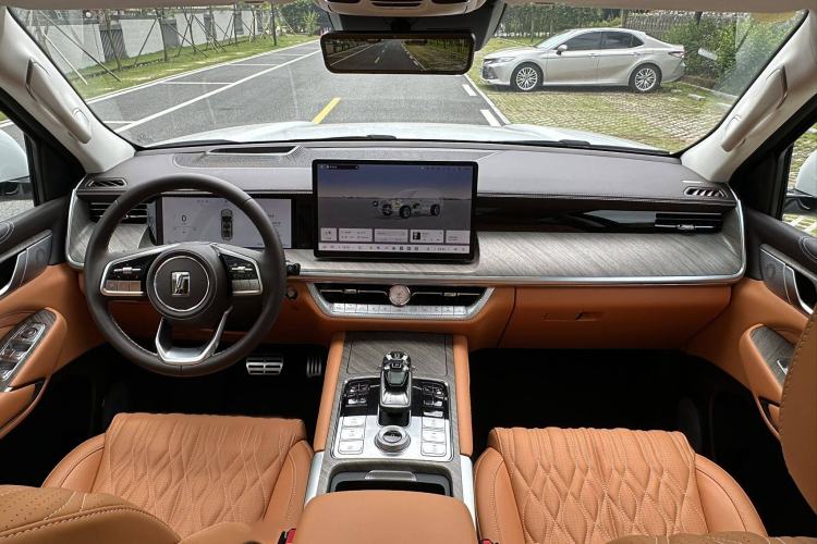 Used Tank 500 New Energy 2025 Hi4-Z Interior 4