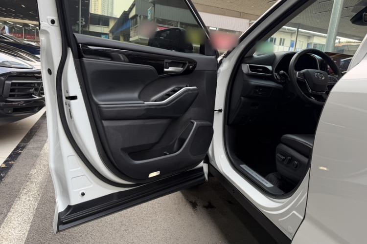 Used Toyota Highlander 2023 2.5L Smart Electric Hybrid Dual-Engine Four-Wheel Drive Prestige Version – 7 Seats
