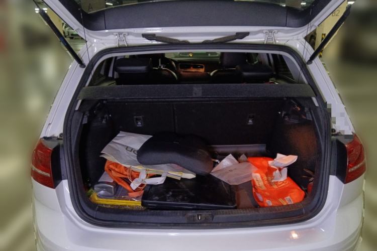 Used Volkswagen Golf 2014 1.4TSI Automatic Luxury Model
