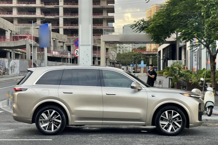 Used Li Auto L8 2023 Pro Model
