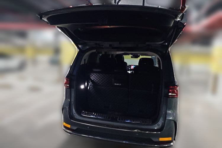 Used Roewe iMAX8 2021 400TGI Supreme Series Prestige Edition
