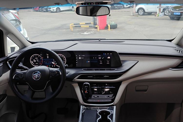Used Buick GL8 2022 ES Landtrek 653T Comfort Edition