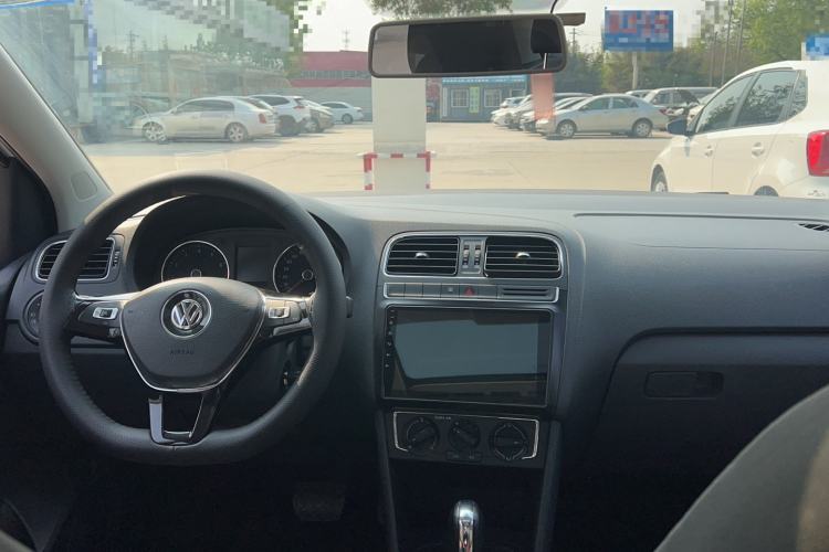 Used Volkswagen Polo 2016 1.6L Automatic Comfort Model
