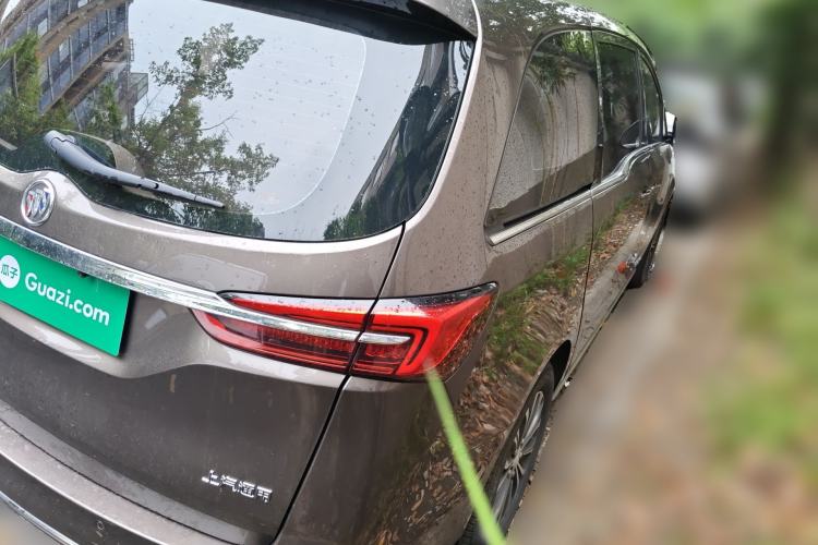 Used Buick GL8 2023 Land Executive Class Comfort Model
