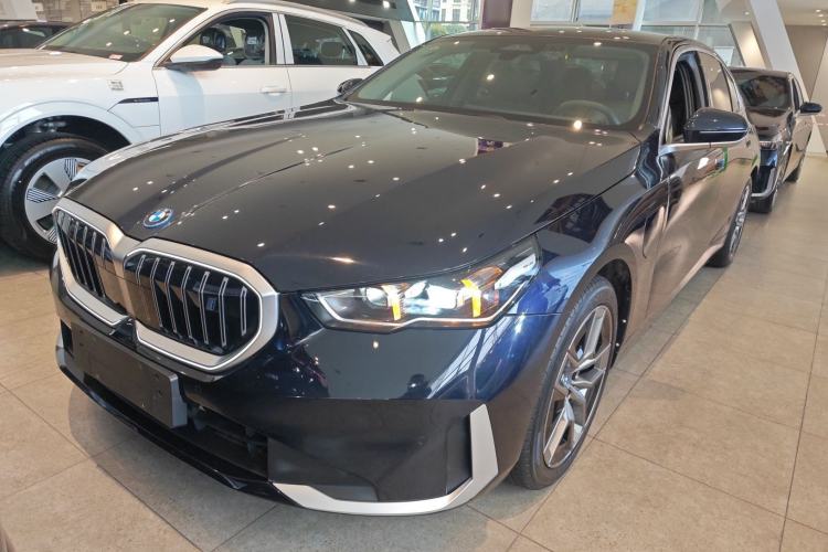 Used BMW i5 2024 eDrive 35L Luxury Package