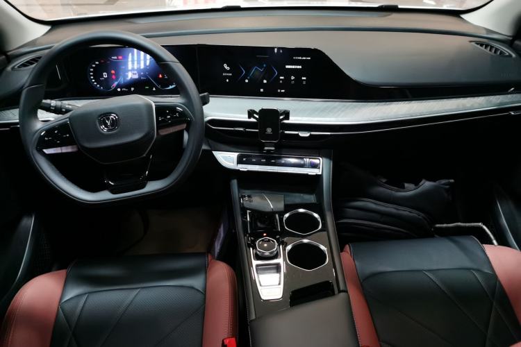 Used Changan Eado 2022 PLUS Blue Whale NE 1.4T GDI DCT Prestige Edition