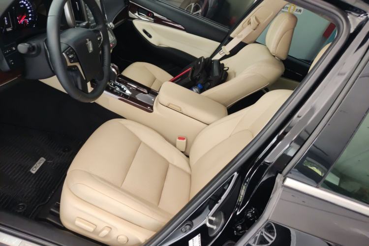 Used Toyota Crown 2018 2.0T Fashion Edition
