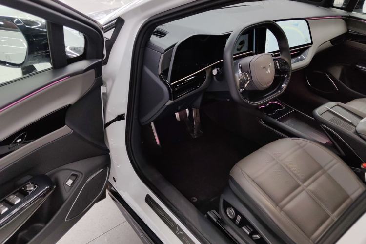 Used Hongqi EH7 2024 690 Pro Driver Seat