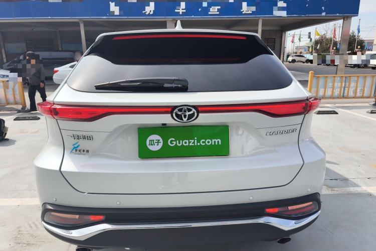 Used Toyota Harrier 2022 2.0L CVT Two-Wheel Drive Deluxe Edition
