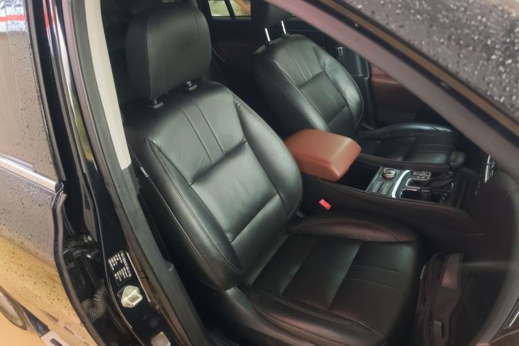 Used GAC Trumpchi GS8 2017 320T Four-Wheel Drive Luxury Smart Connectivity Version (7 Seats) Right Front Seat