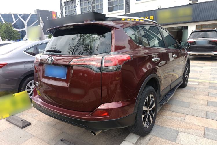 Used Toyota RAV4 2016 2.0L CVT Two-Wheel Drive Fashion Edition China V Standard Rear Right 45 Deg