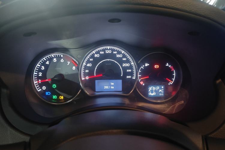 Used Renault Koleos 2014 Revised Version 2.0L Two-Wheel Drive Fashion Edition Instrument Cluster