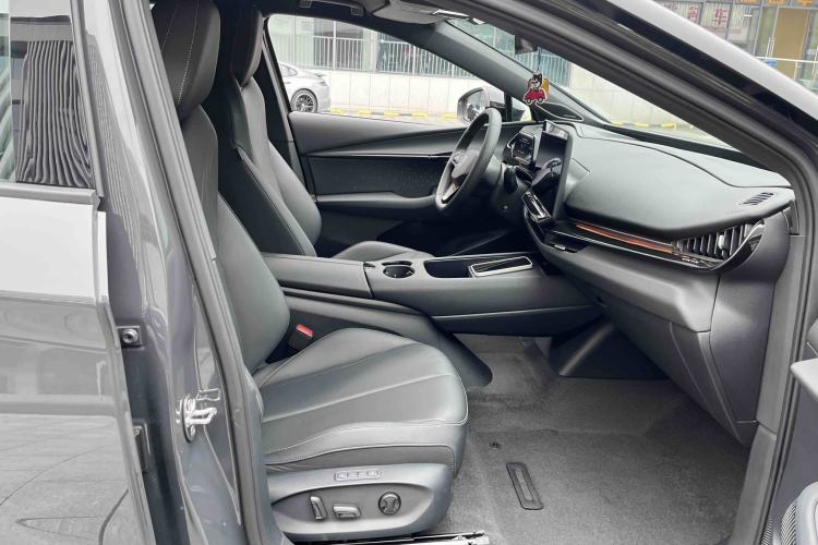 Used Volkswagen ID.UNYX 2024 Pro Long-Range Version
