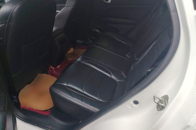 Used Dongfeng Fengon 500 2022 1.5L CVT Enjoyment Version Left Rear Seat