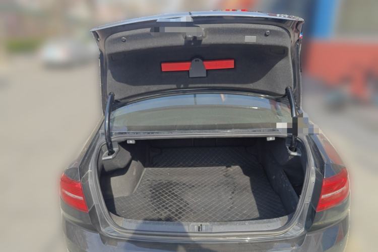 Used Volkswagen Magotan 2017 330TSI DSG Leading Model
