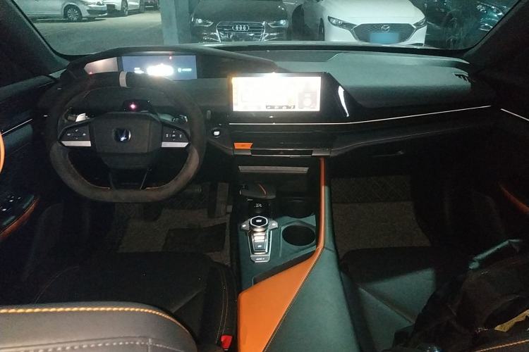 Used Changan UNI-V 2022 1.5T Prestige Version