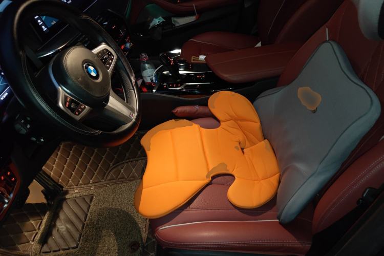 Used BMW 5 Series 2021 Facelifted 530Li Leading Edition M Sport Package Left Front Seat