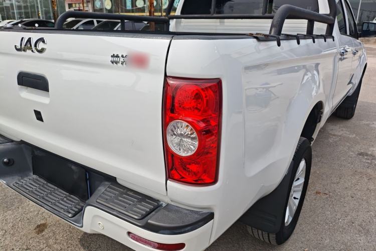 Used JAC Group T6 2022 2.0T Diesel Two-Wheel Drive Engineering Version with Long Wheelbase Exterior 3