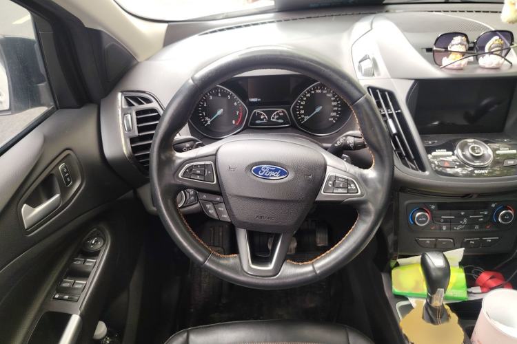 Used Ford Kuga 2017 EcoBoost 245 Four-Wheel-Drive Sport Model Steering Wheel