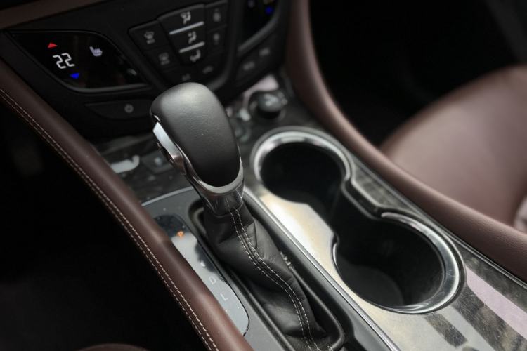 Used Buick Envision 2015 20T Two-Wheel-Drive Elite Model
