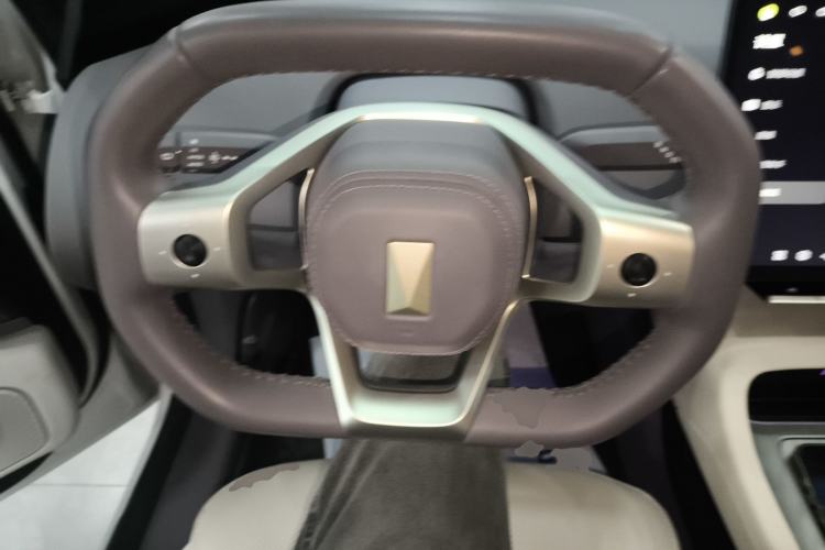 Used Avatr 12 2025 Refresh Max Extended-Range Version Steering Wheel