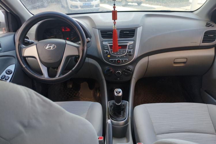 Used Hyundai Verna (older generation) 2014 1.4L Manual Smart GLS Trim
