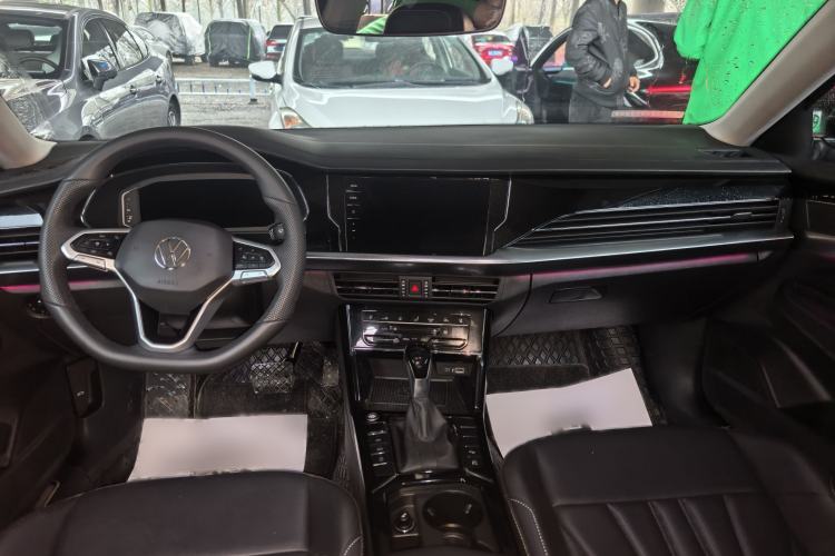 Used Volkswagen Passat 2025 Outstanding Model 380TSI Starry Dragon Glorious Edition Interior 8