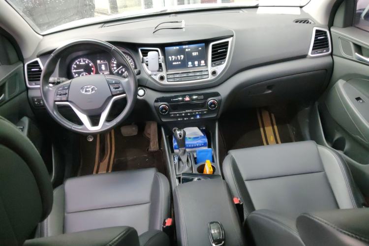 Used Hyundai Tucson 2015 1.6T Dual-Clutch Two-Wheel-Drive Leading Model