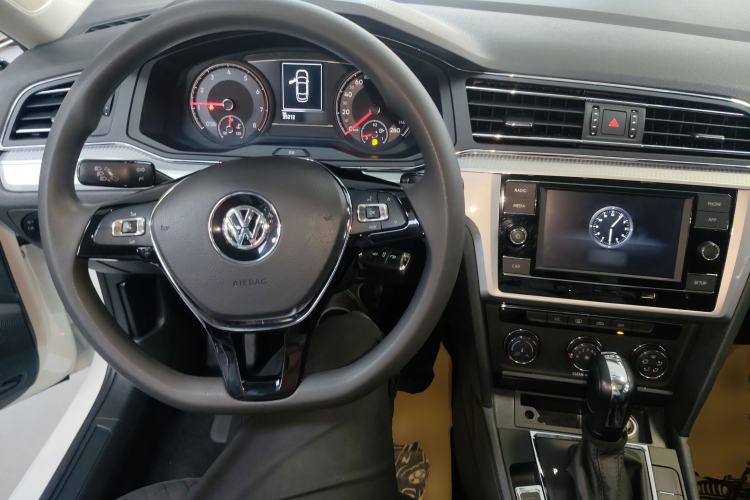 Used Volkswagen Lamando 2019 230TSI DSG Fashion Edition China VI