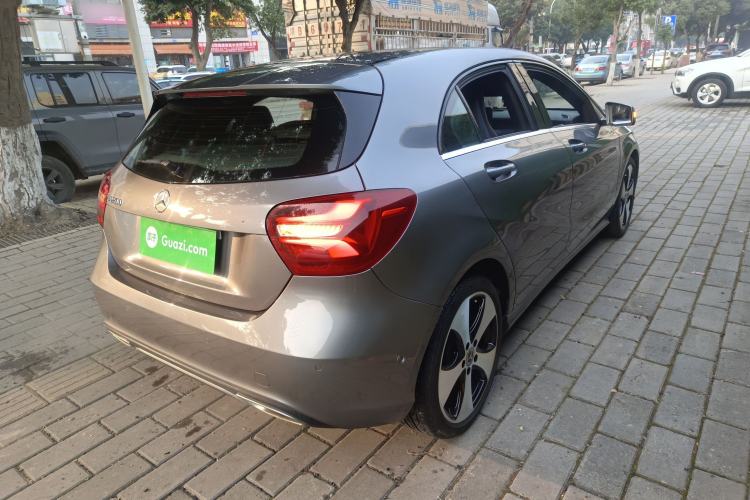 Used Mercedes-Benz A-Class 2017 Revised Version A 200 Fashion Edition
