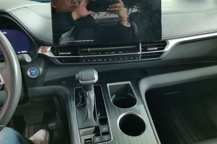 Used Toyota Sienna 2023 2.5L Hybrid Ultimate Edition