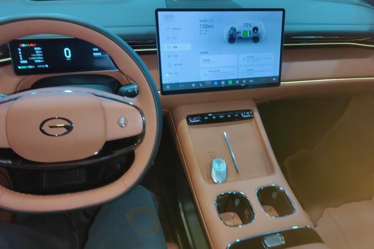 Used GAC Trumpchi Xiangwang S7 2025 180km Ultra All-Wheel Drive LiDAR Edition Center Console