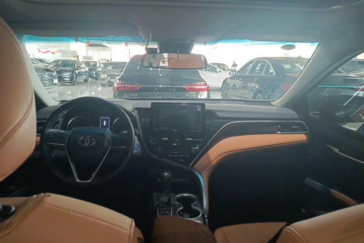 Used Toyota Camry 2021 Dual-Motor 2.5 HGVP Leading Edition Center Console