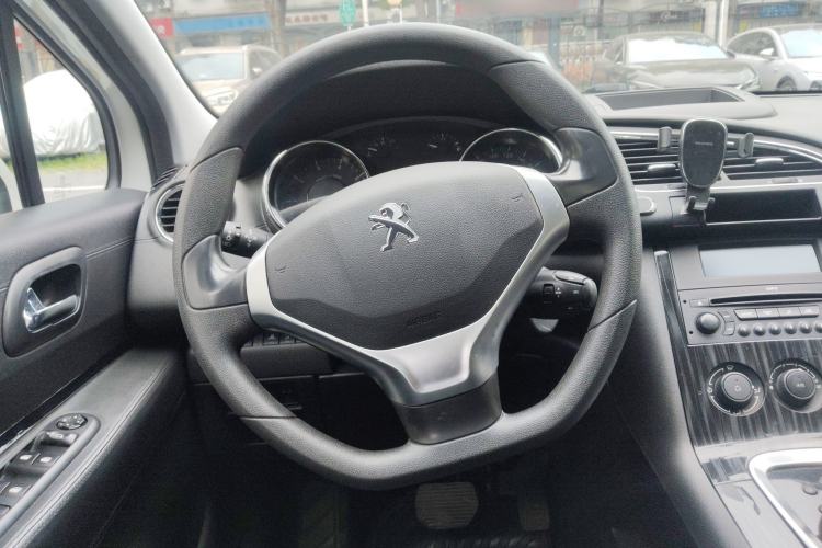 Used Peugeot 3008 2015 2.0L Automatic Classic Edition Steering Wheel