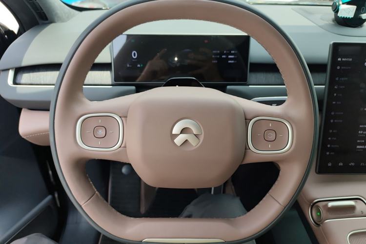 Used Nio ES8 2024 100kWh Signature Edition Steering Wheel