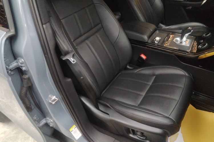 Used Land Rover Range Evoque 2020 249 PS R-DYNAMIC SE Sport Technology Edition Right Front Seat