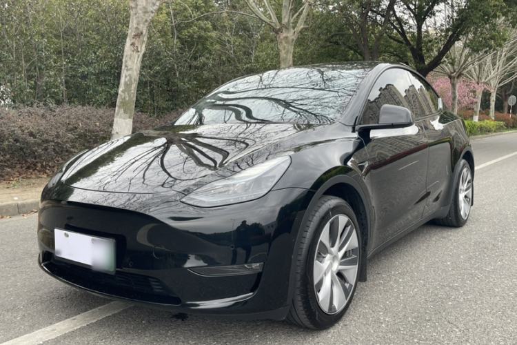 Used Tesla Model Y 2022 Long-Range All-Wheel-Drive Version
