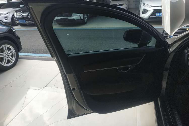 Used Volvo S90 2021 B5 Zhiyuan Luxury Edition

