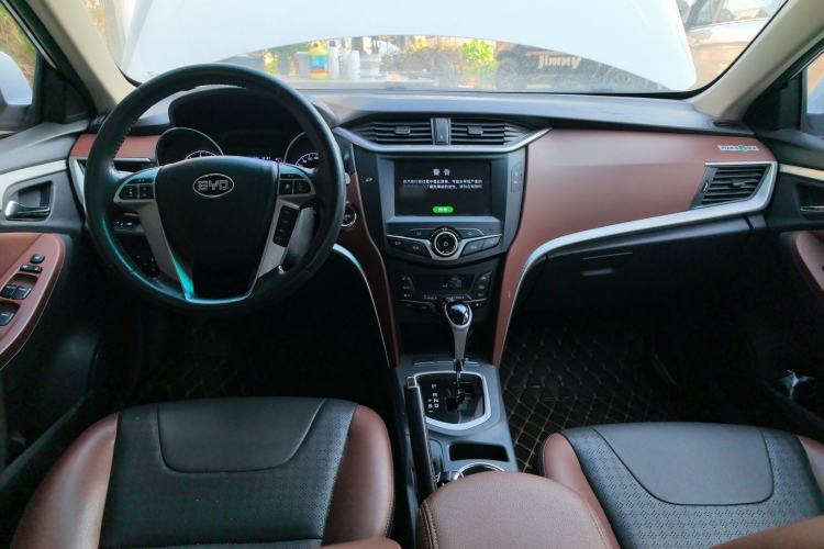 Used BYD G5 2014 1.5TID Automatic Prestige Model
