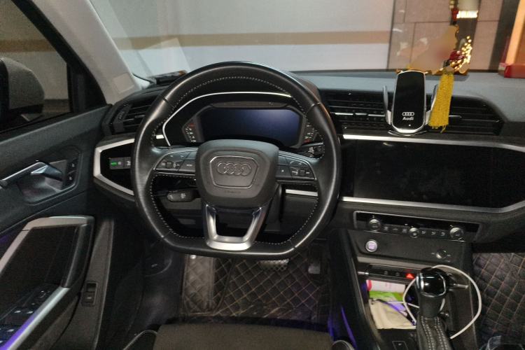 Used Audi Q3 2020 40 TFSI Fashion Dynamic Model