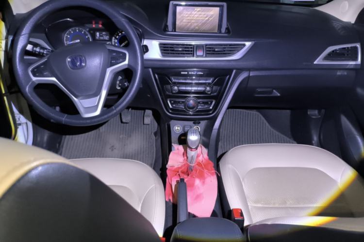 Used CHANGAN Alsvin V7 2015 1.6L Manual Enjoyment Model China IV Standard Center Console