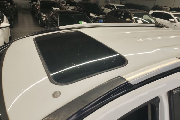 Used Haval H6 2015 Sport Edition 1.5T Automatic Two-Wheel Drive Luxury Model Roof